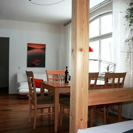 Anna Apartman *
